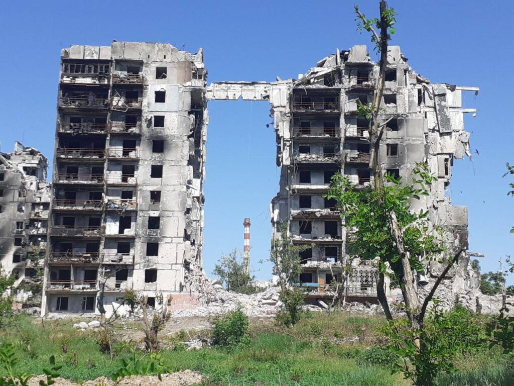 Не поділили награбоване: у Маріуполі росіяни і бійці “ДНР” зчинили стрілянину