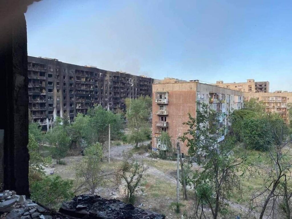 Росіяни вбили трьох жителів Лисичанська за добу: серед них дитина