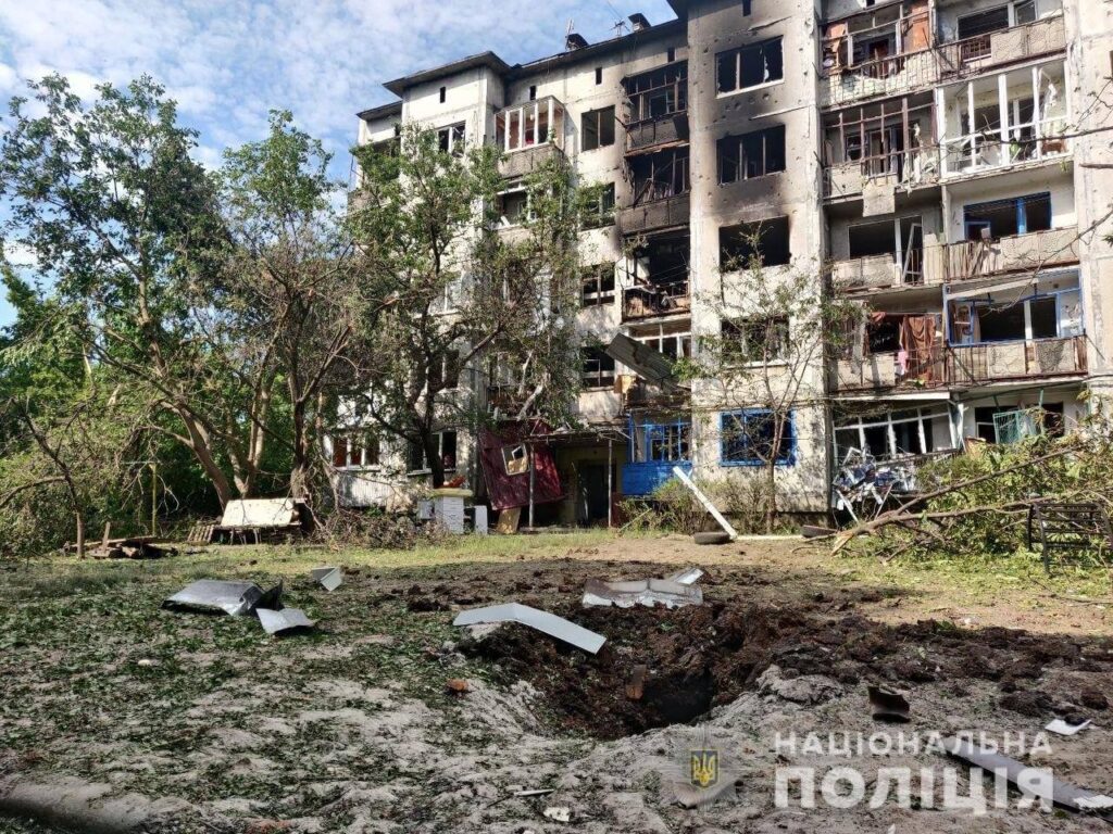 Росіяни обстріляли 11 населених пунктів на Донеччині: є вбиті й поранені