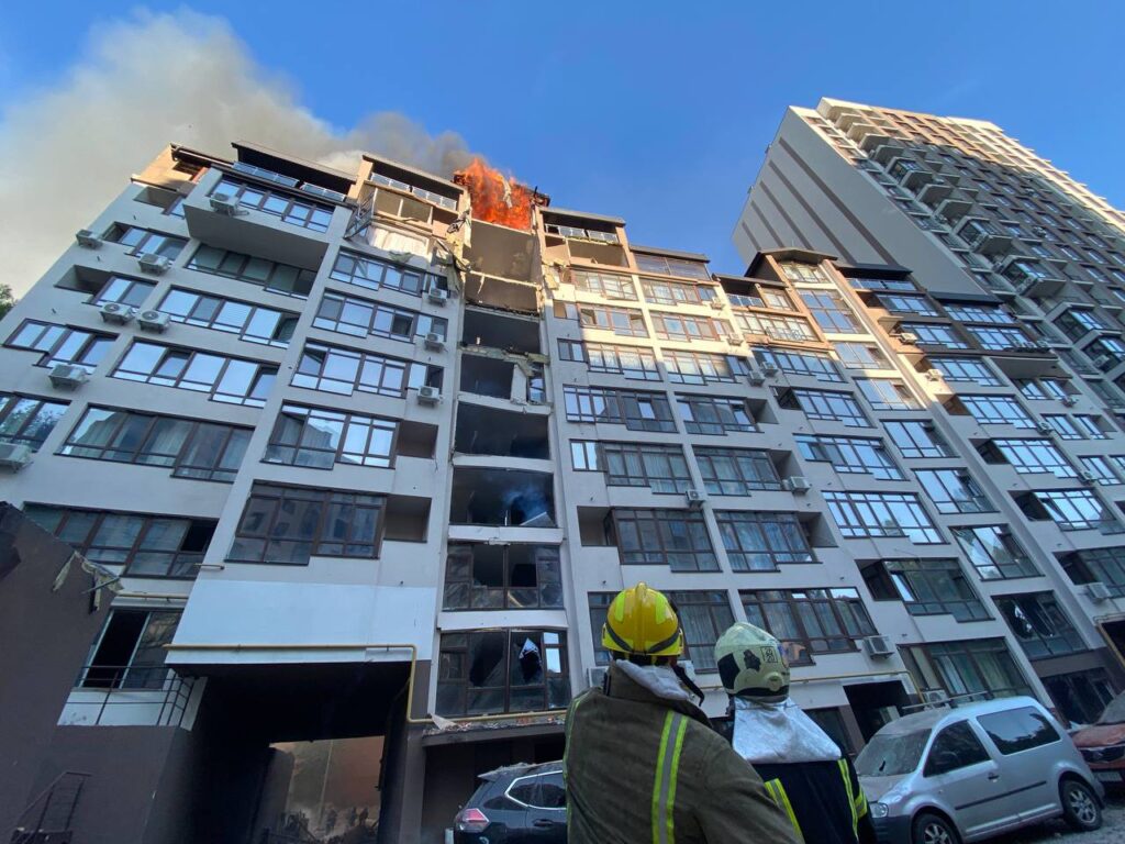 Ракетний обстріл Києва: врятована дівчинка в стабільному стані
