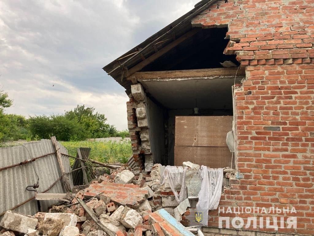 Росіяни обстріляли 10 населених пунктів на Донеччині: є жертви й руйнування