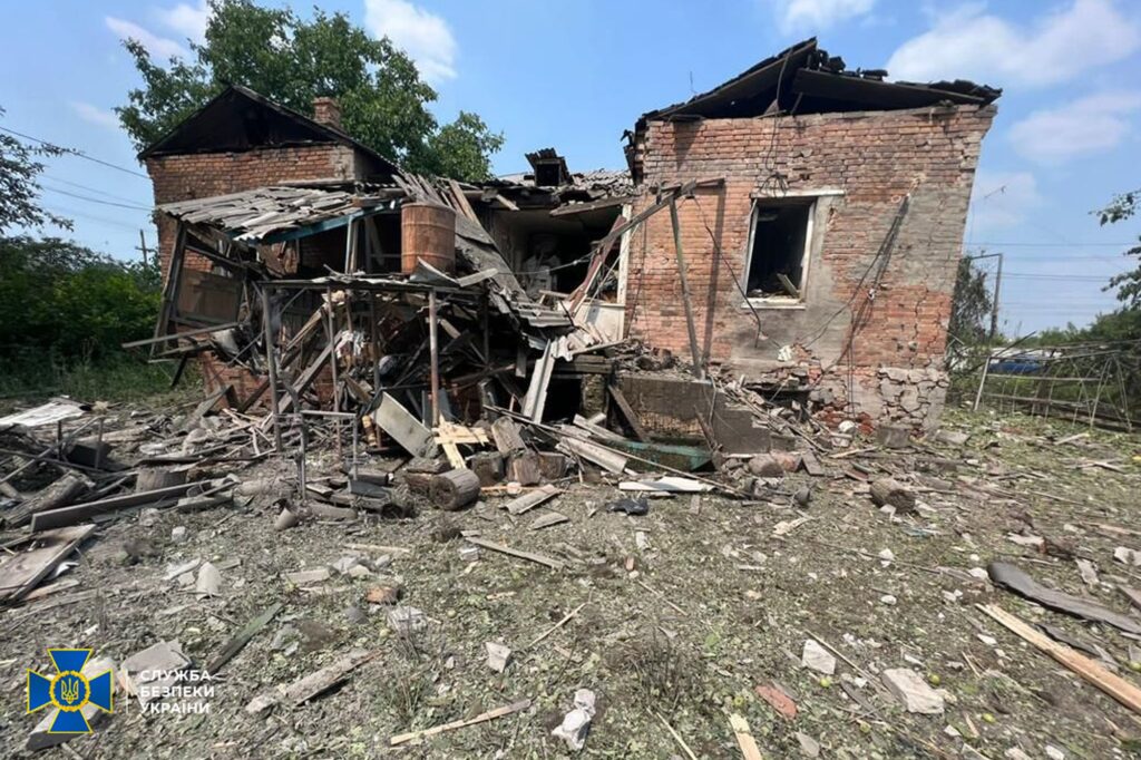 Росія цілеспрямовано обирає цивільні об’єкти: СБУ відкрила кримінальні справи через обстріли Слов’янська та Краматорська