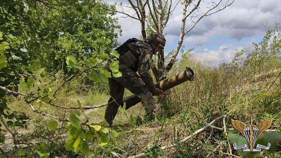 Ліквідовано один МТЛБ, дві артилерійські системи “Гіацинт-С” та одну САУ: ЗСУ нищать окупантів на Донецькому напрямку