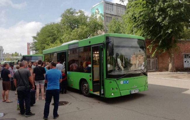 Жителів Миколаївщини евакуювали з-під обстрілів до Одеси