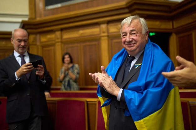 Доля вашої країни пишеться кривавими літерами війни: у Раді виступив глава Сенату Франції