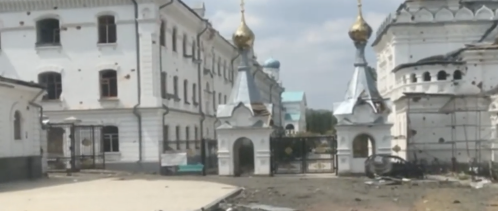 Зі Святогірської лаври евакуювали групу цивільних