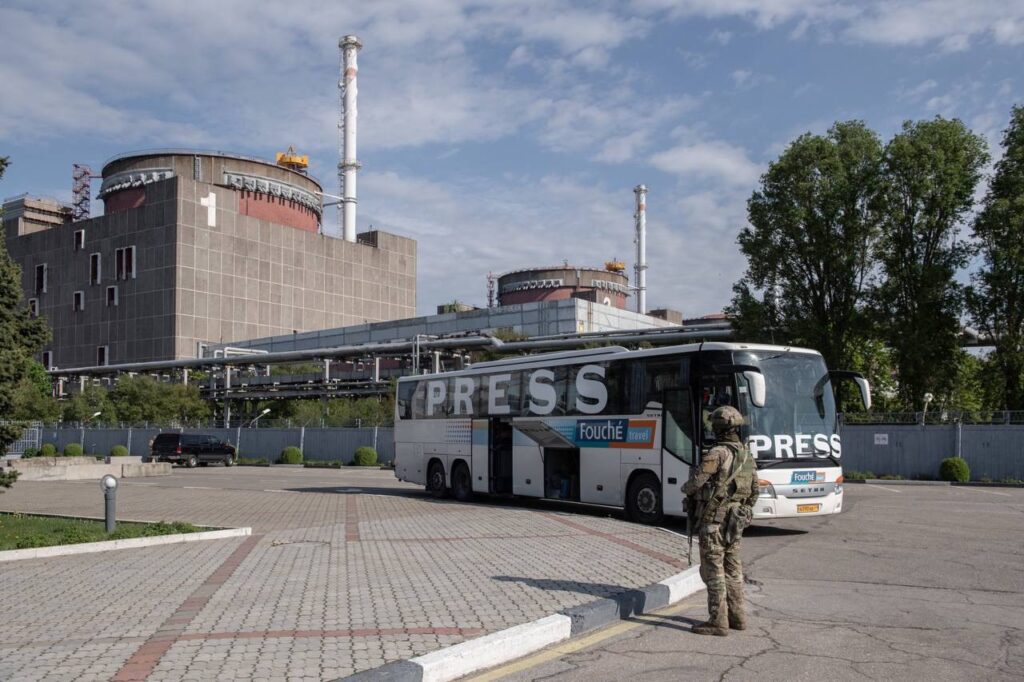 Один із блоків ЗАЕС відключили від енергосистеми через обстріл окупантів
