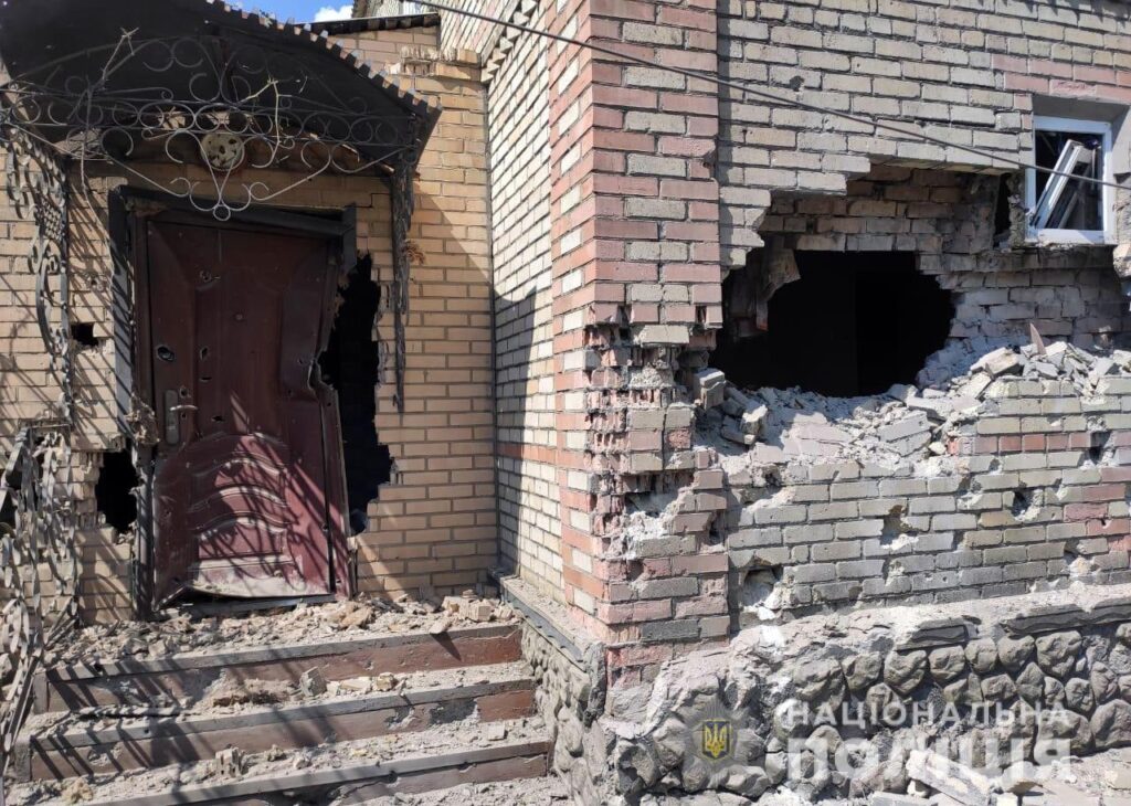 Росіяни відкривали вогонь по 10 населених пунктах Донеччини