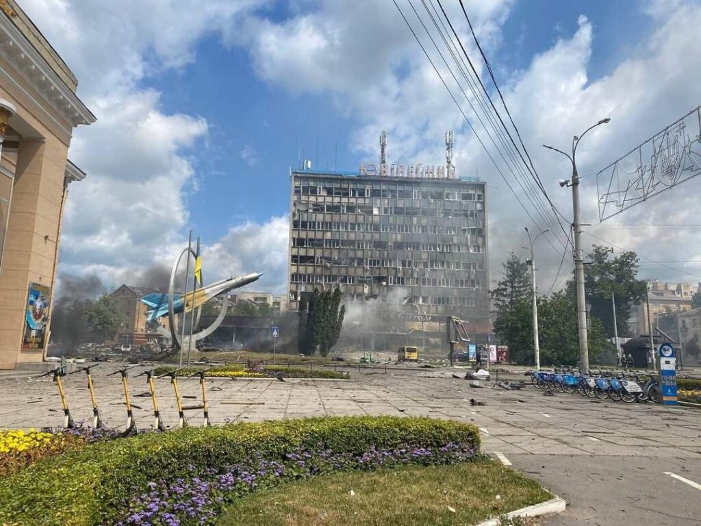 Ракетний удар по Вінниці: кількість загиблих зросла до 23, серед них – троє дітей