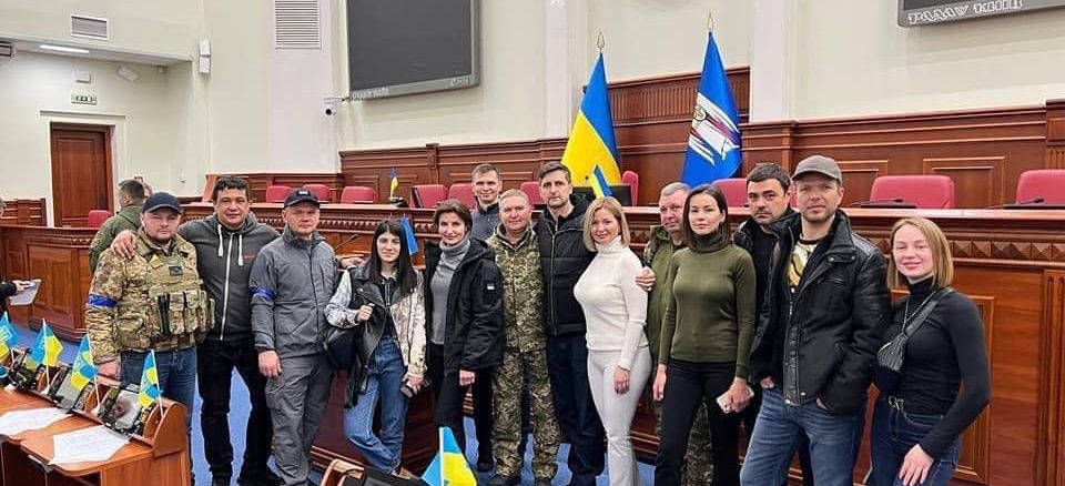 Фракція “Європейської Солідарності” у Київраді долучилася до благодійного проєкту “Купи героє-мобіль героям”