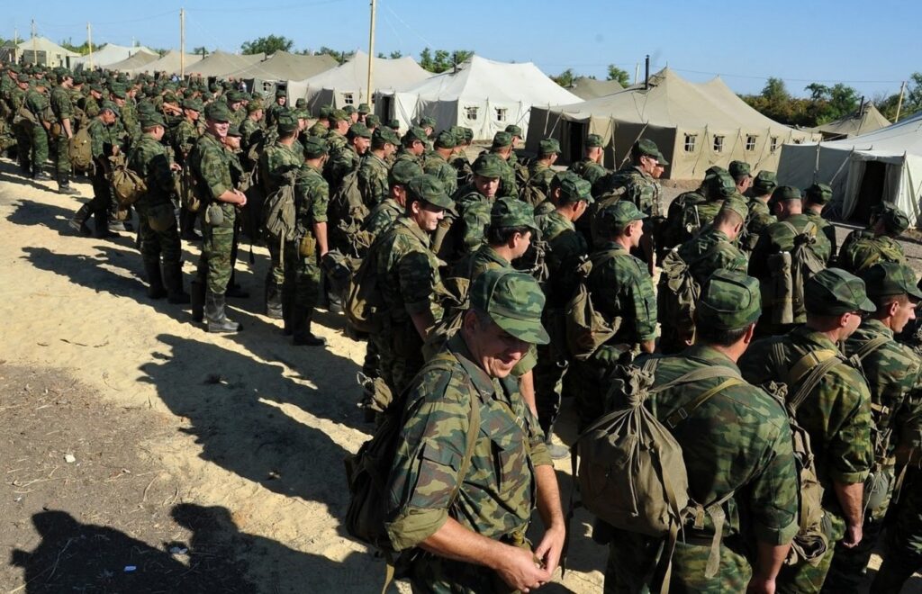 Казахстан не обмежуватиме втечу росіян від мобілізації, але й не переховуватиме їх