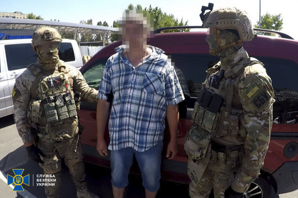 На Дніпропетровщині затримали агента ФСБ, який наводив ворожий вогонь на об’єкти інфраструктури