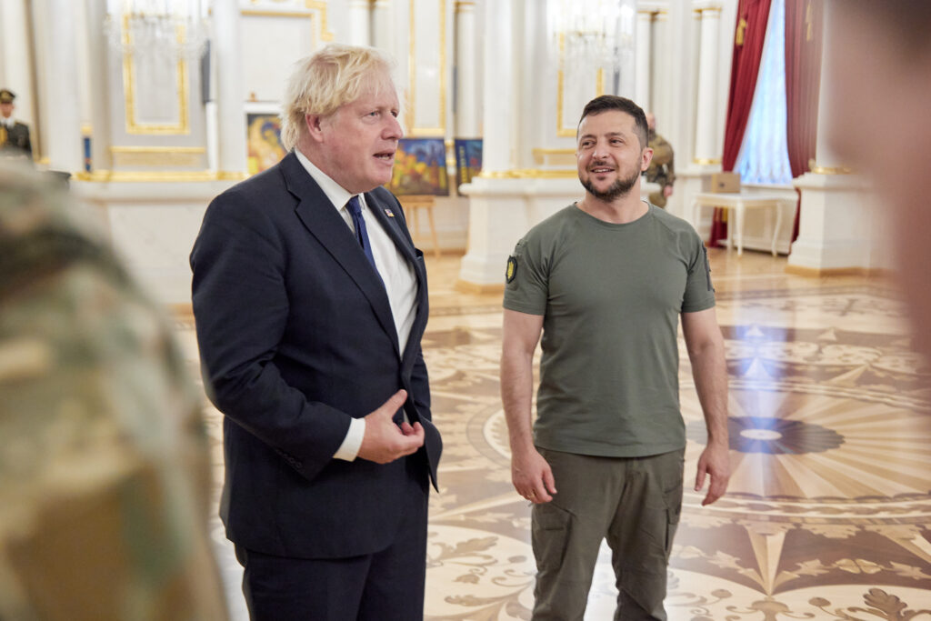 “Україна може і виграє цю війну”: Джонсон на День Незалежності несподівано завітав до Києва