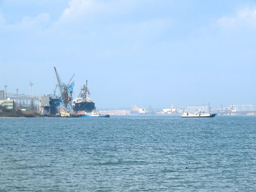 З України в межах “зернового коридору” вийшли ще два судна зі  збіжжям