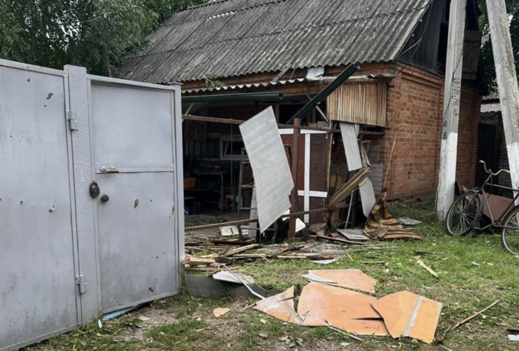 Окупанти обстріляли селище на Харківщині, є постраждалі