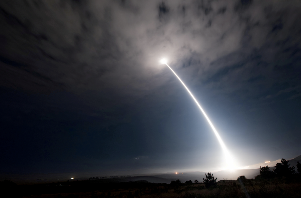 США провели пуск міжконтинентальної ракети Minuteman III