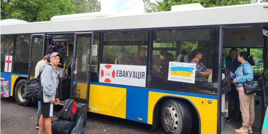У Кабміні назвали регіони, в які евакуюватимуть населення Донецької області