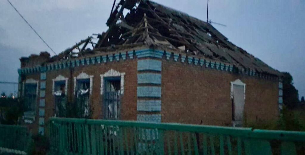 Війська РФ обстріляли Дніпропетровщину з “Градів”: є поранені