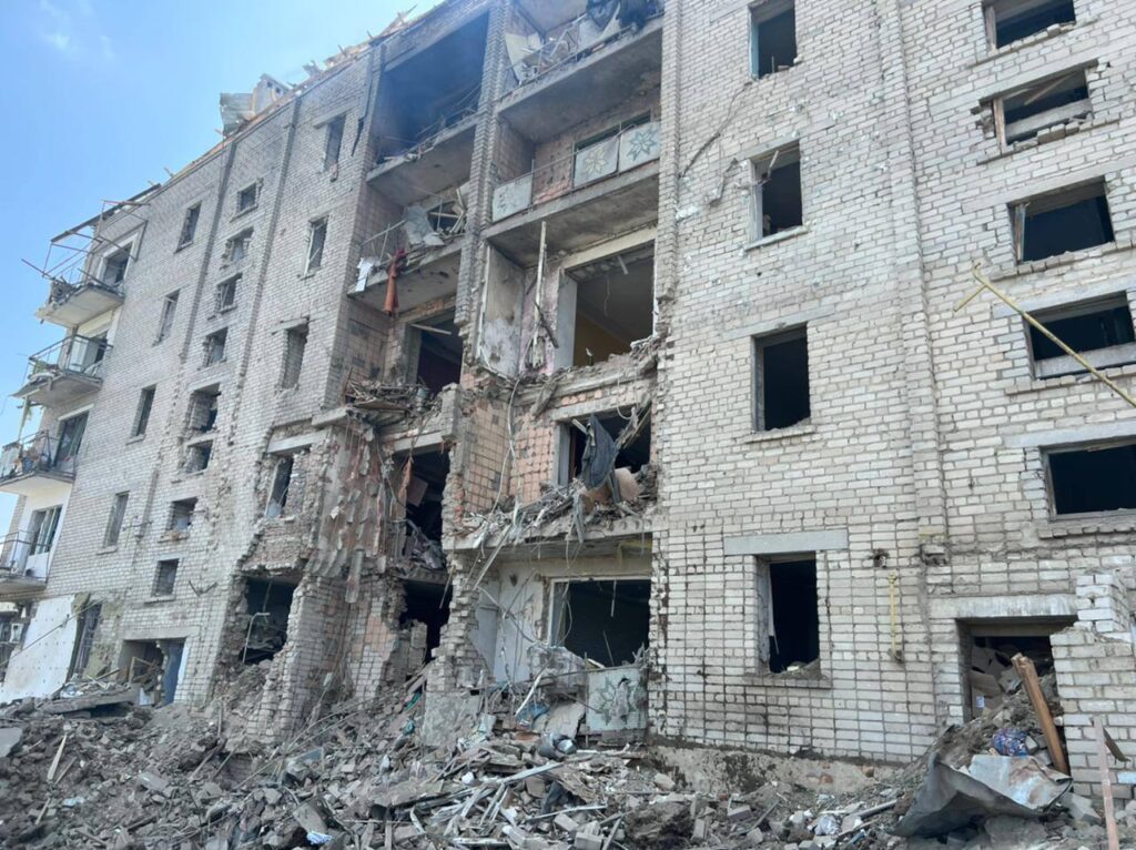 Россияне обстреляли Вознесенск в Николаевской области: среди раненых есть дети