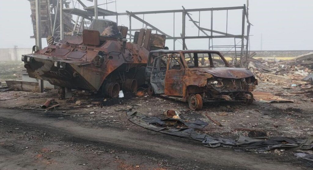 Ліквідовано від 10 до 15 військових РФ: ЗСУ знищили склад техніки разом з окупантами в Новій Каховці