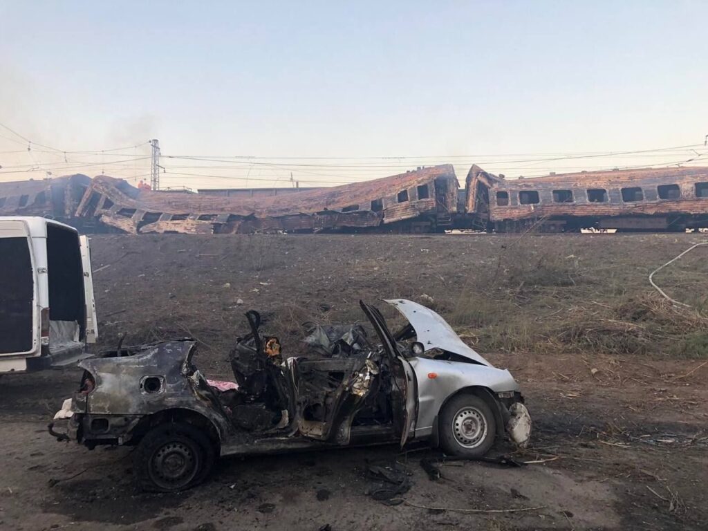 Росіяни вдарили по залізничній станції Чаплине на Дніпропетровщині: 15 людей загинули, 50 поранені