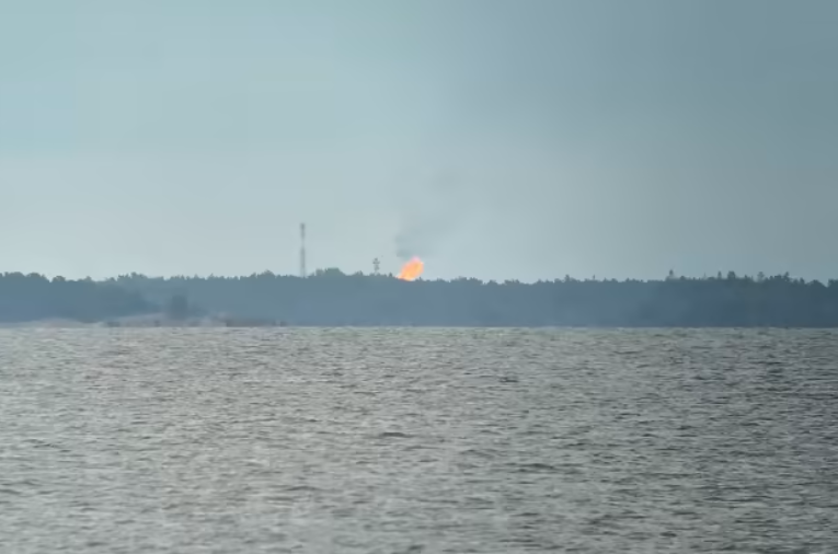 Росія вже півтора місяця спалює газ на кордоні з Фінляндією