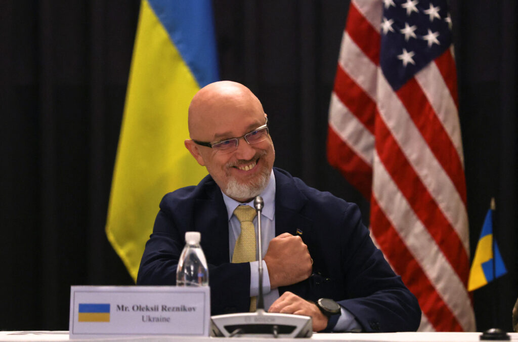 “Це було рішення мого президента”: Резніков заявив, що залишиться на посаді міністра оборони