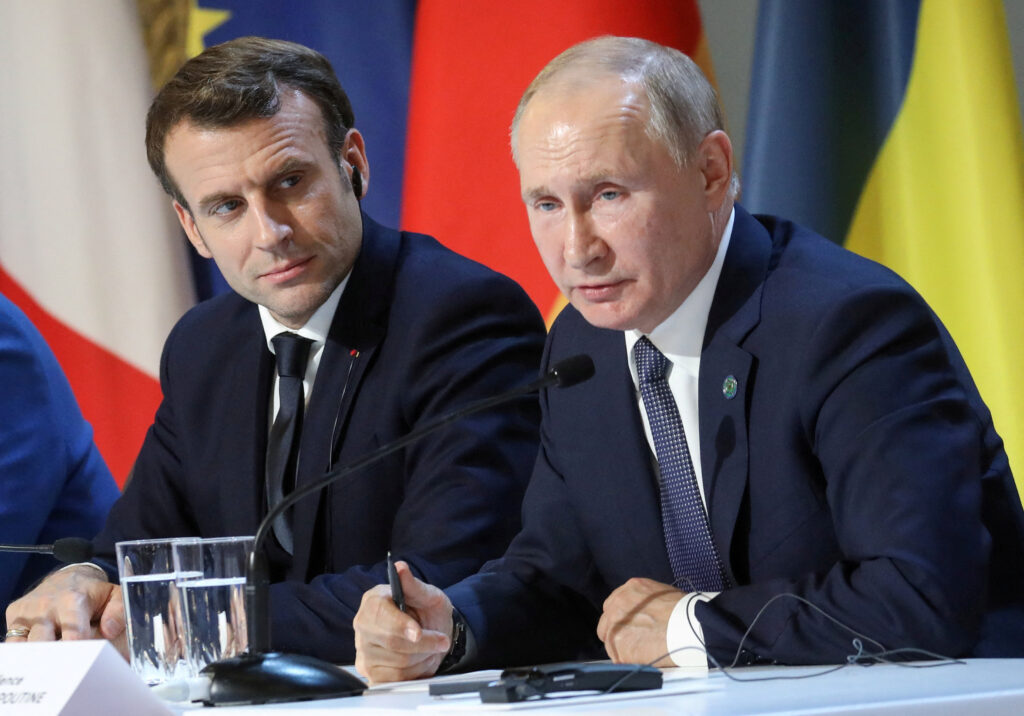 France reacts positively to possible talks between Putin and Macron