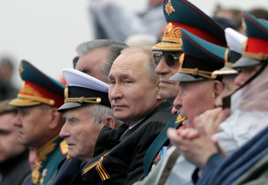 Ніхто не знає, що робити: в РФ назріває розкол серед вищого армійського керівництва – CNN