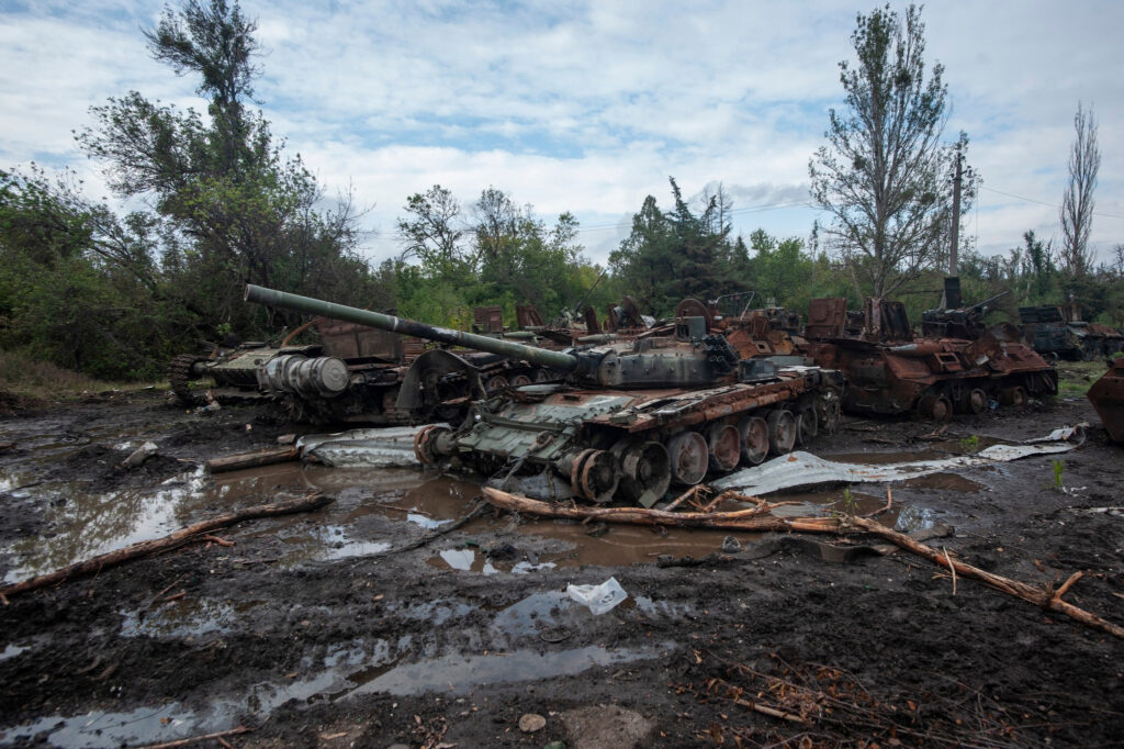 Росіяни на Харківщині обстріляли з танка цивільне авто: загинули дві жінки