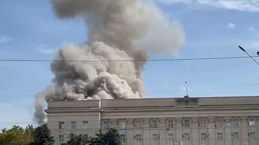 У Херсоні пролунали вибухи біля будівлі окупаційного уряду: деталі
