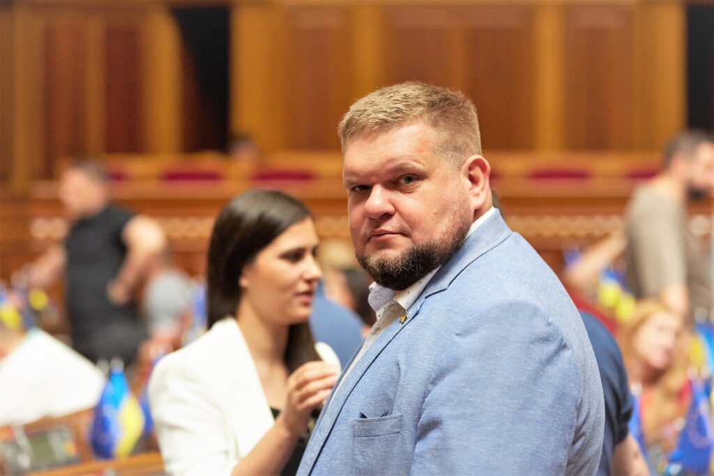 У Раді хочуть зірвати конкурс в НАБУ: ініціатором виступив  фігурант антикорупційного розслідування “слуга” Клочко