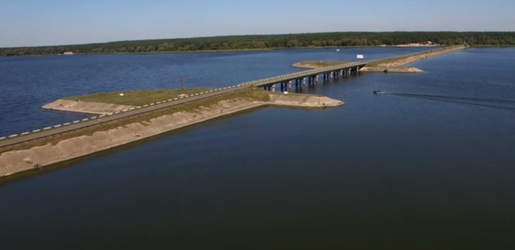 The Russians struck the Pecheneg Reservoir in the Kharkiv region: what is known about the consequences