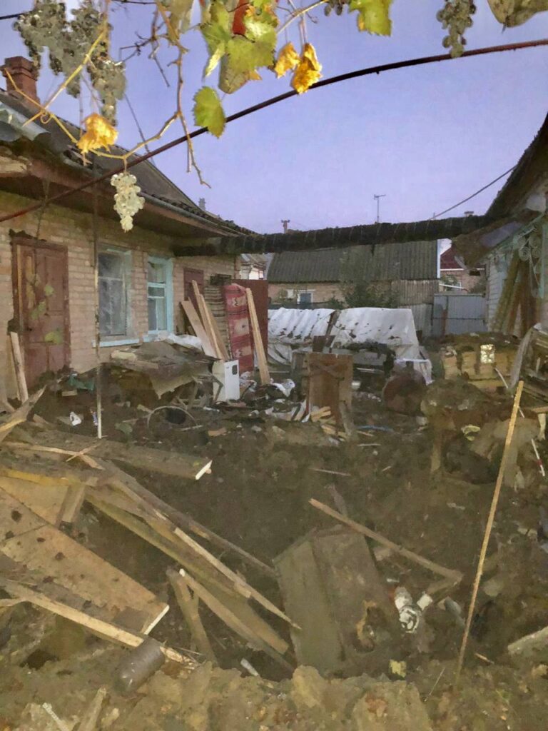 Росіяни з “Градів” та артилерії обстріляли Нікопольський район Дніпропетровщини