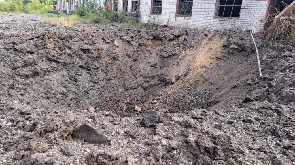 Пошкоджена цивільна інфраструктура та приватні будинки, є постраждалі: окупанти масовано обстріляли Запоріжжя