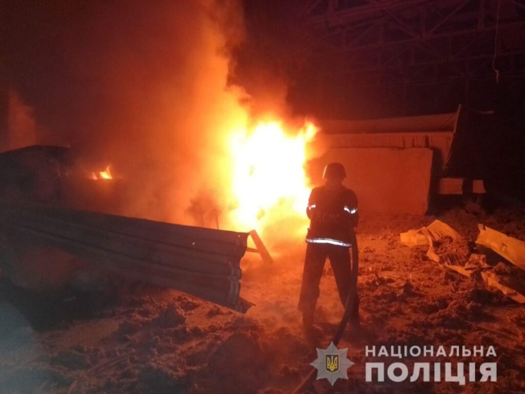 Росіяни обстріляли дев’ять населених пунктів Донеччини: били ракетами, РСЗВ й артилерією