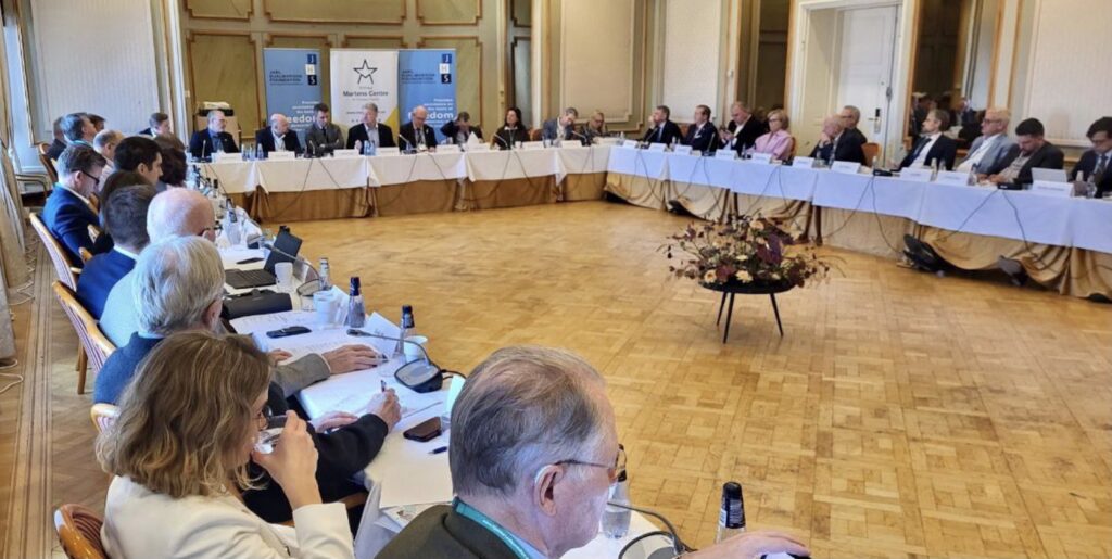 Формула Перемоги: потужну промову Порошенка на конференції у Вісбі зустріли оваціями