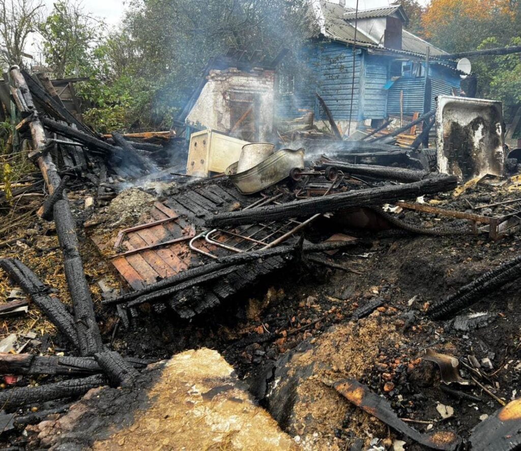 Росіяни обстріляли прикордоння Сумщини: пошкоджені приватні будинки та лінія електропердач