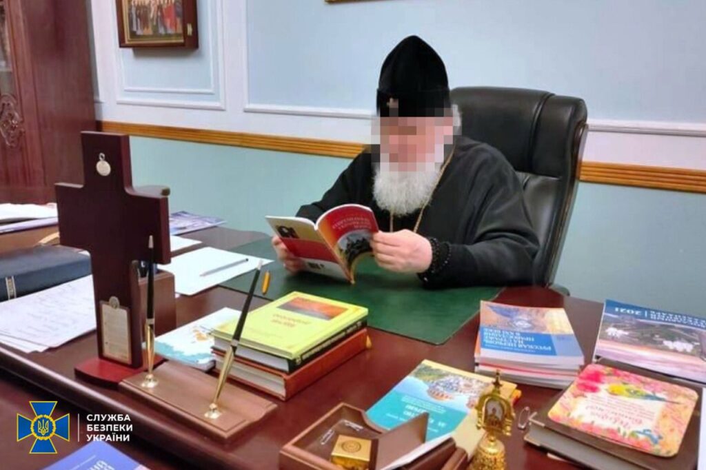 За посягання на територіальну цілісність України: на Кіровоградщині провели обшуки у керівництва УПЦ МП (фото)