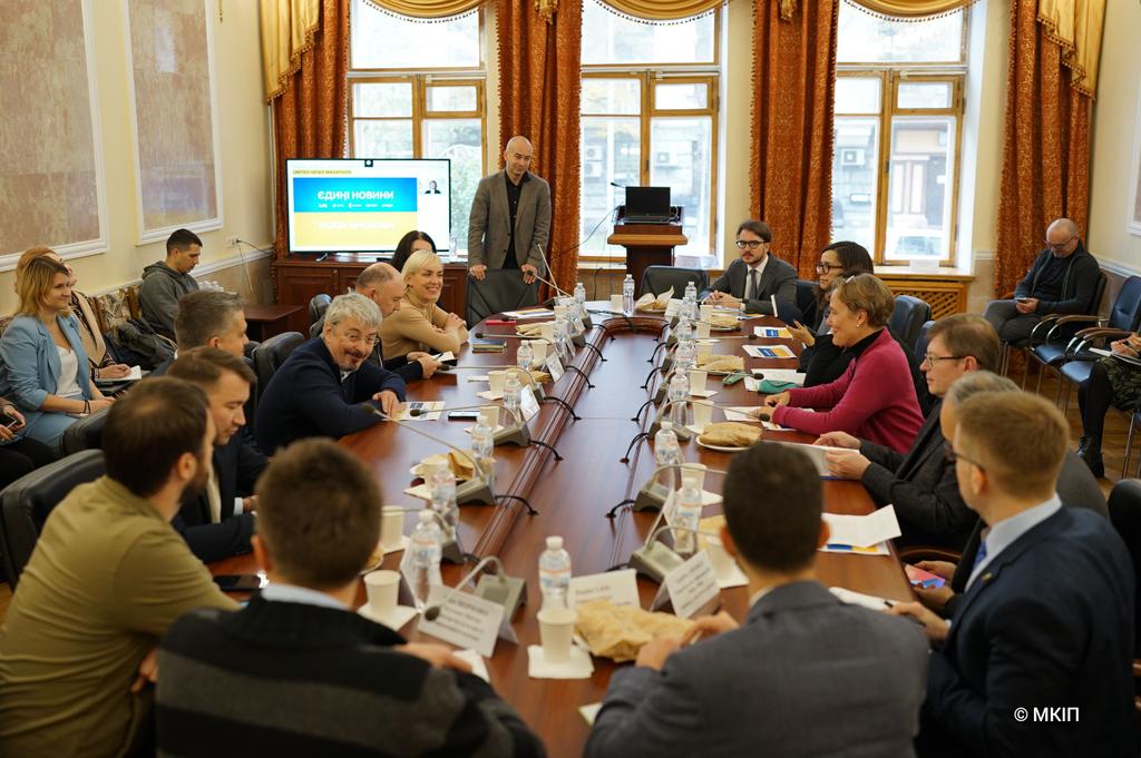 В «Большой Семерке» напомнили министру Ткаченко о независимых СМИ, отличающих Украину от России