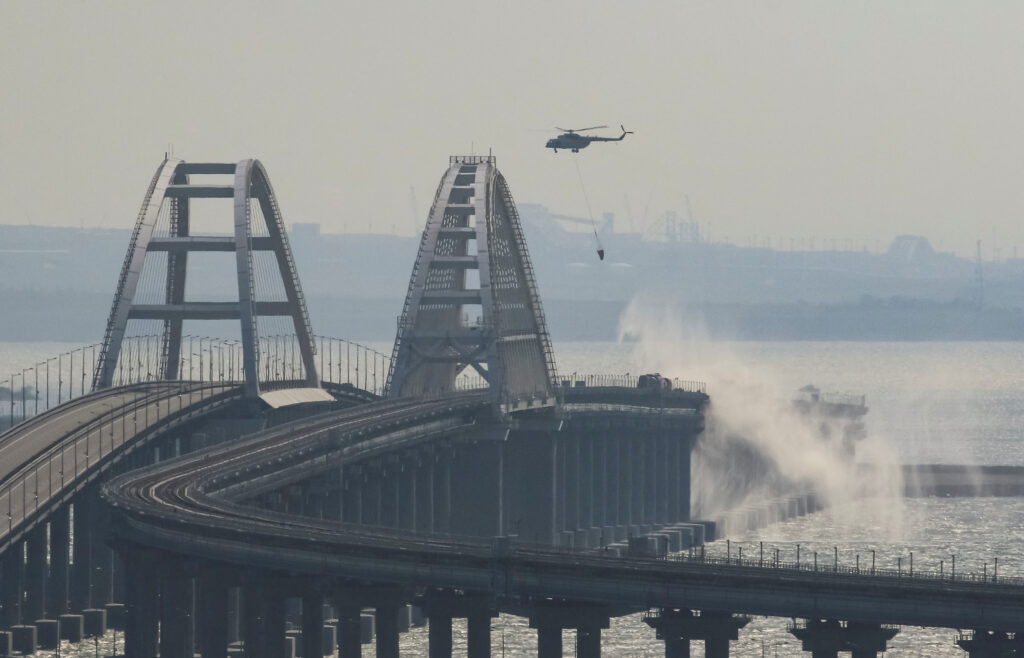 Керченський міст має особливе значення для Путіна – розвідка Великої Британії