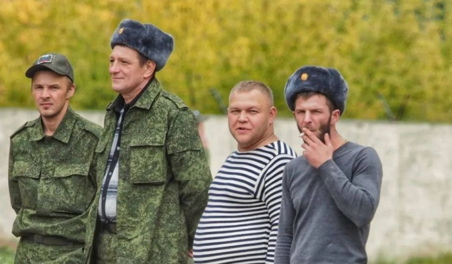 “Нікчеми, а не чоловіки”: дружина окупанта оцінила мобілізованих та сподівається лише на передбачення Ванги