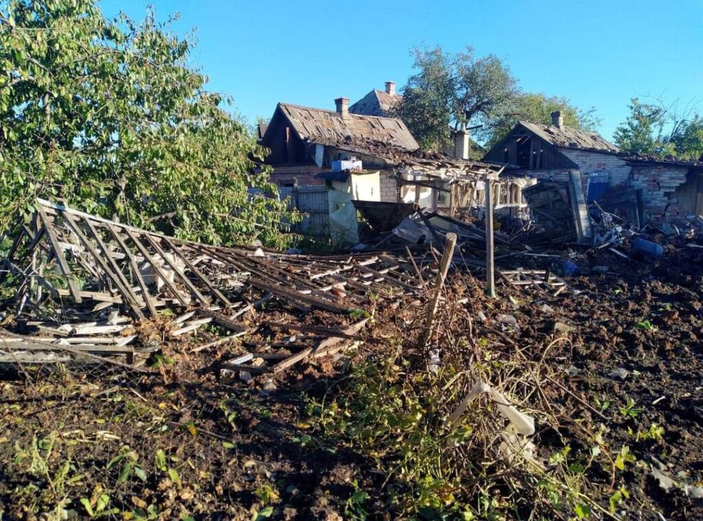 Пошкоджено приватні будинки, є постраждалі: окупанти обстріляли п’ять громад Донеччини