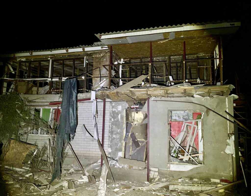 Випустили майже 80 снарядів з “Градів”: окупанти обстріляли три громади Дніпропетровщини
