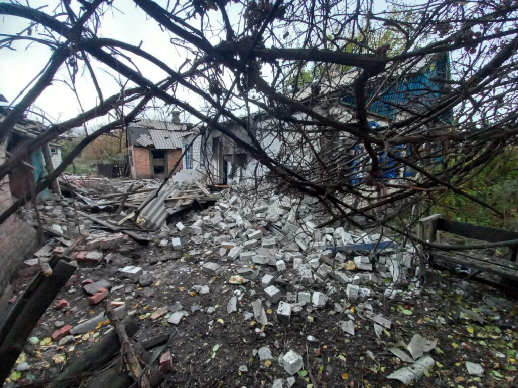 Уздовж усієї лінії фронту: окупанти обстріляли 11 населених пунктів Донеччини