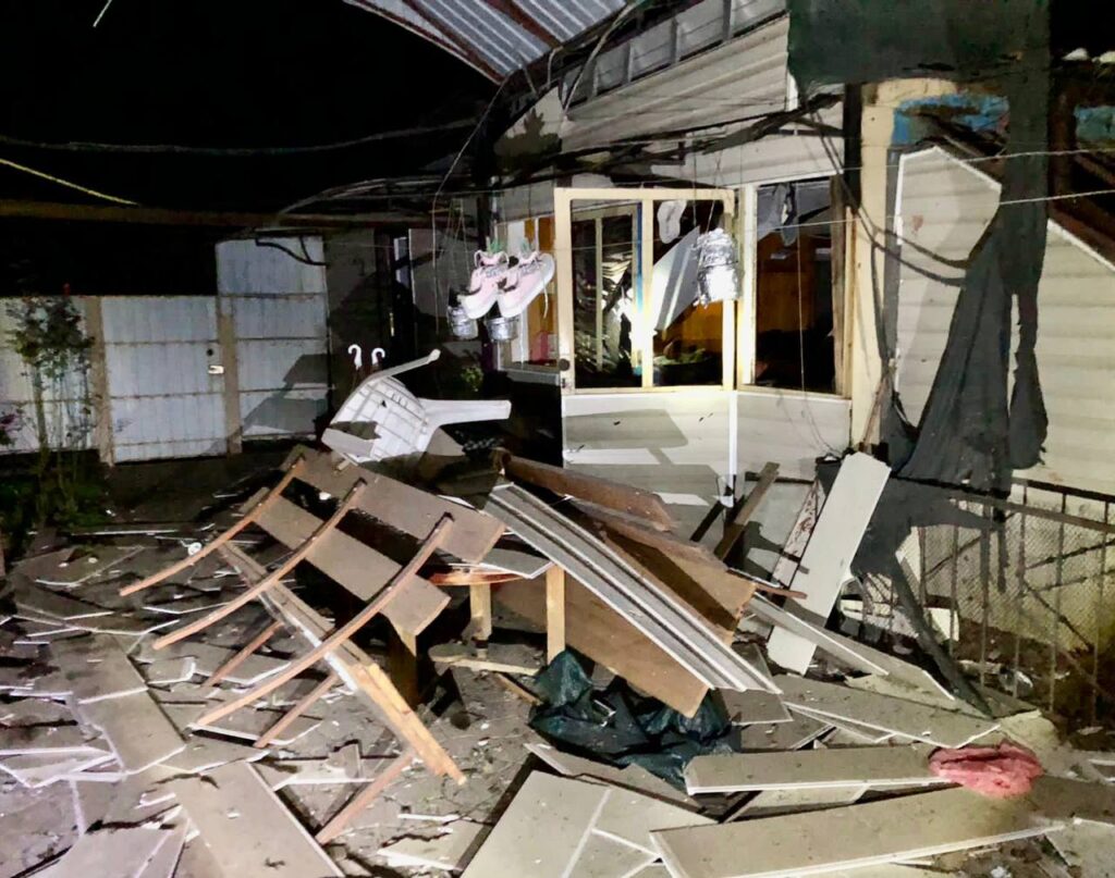 Окупанти з РСЗВ, артилерії та дронів атакували Дніпропетровщину: загинула жінка