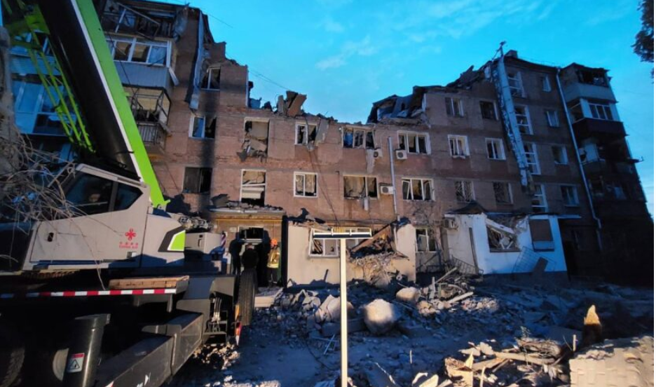 Помер 11-річний хлопчик, якого дістали з-під завалів п’ятиповерхівки у Миколаєві