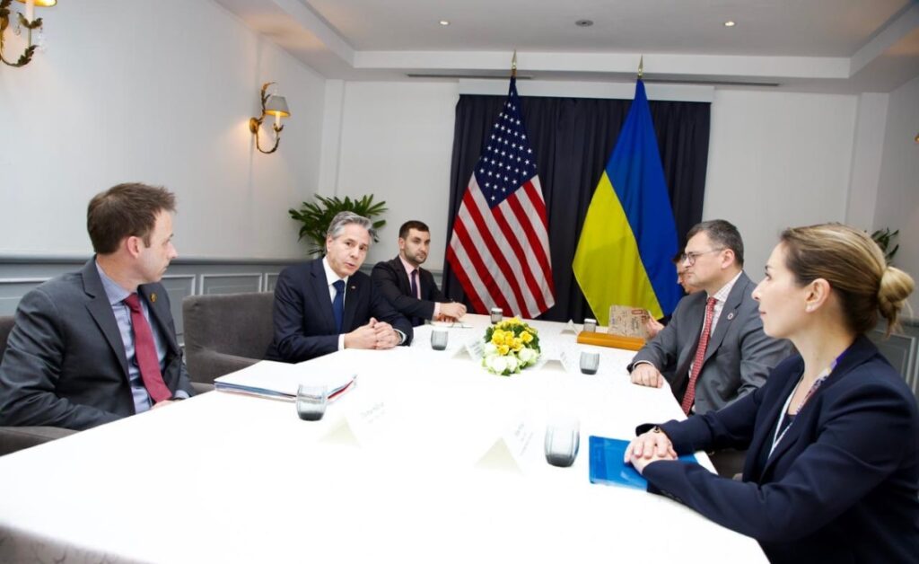 “Ми рішуче налаштовані допомогти Україні захистити критичну інфраструктуру” – Блінкен