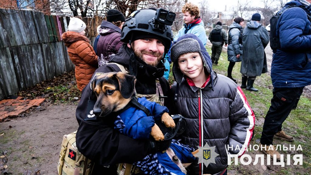 Поліція закликає батьків евакуювати дітей з Бахмута на Донеччині через російські обстріли