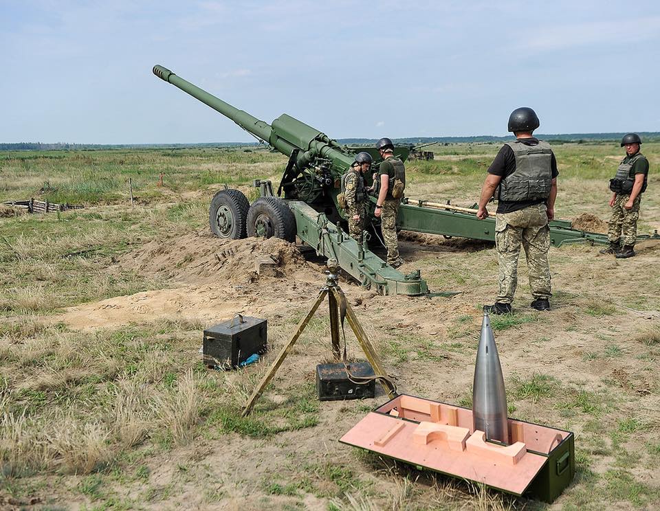 Турчинов: 152-мм снаряди почали випускати ще у 2018 році, але з другої половини 2019-го виробництво зупинилось